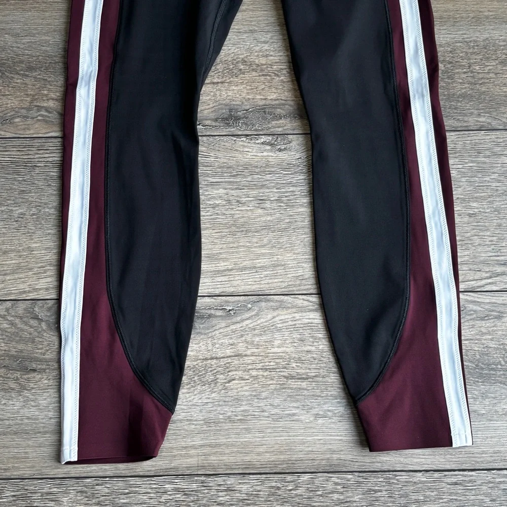 Athleta Crunch Colorblock 7/8 Length Tight Leggings Supersonic Black Burgundy S - Picture 3 of 13